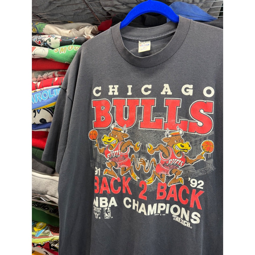 Vintage 1992 Chicago Bulls Back 2 Back NBA Champions T-Shirt Trench XXL Black